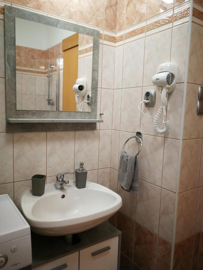 Vörösmarty Apartman Miskolc - Belváros - downtown Exterior foto